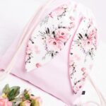 Różowy worek dla dziewczynki z kwiatowymi uszkami zajączka