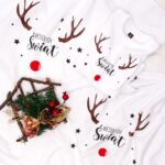 Body lub koszulka na święta z reniferem i napisem Wesołych Świąt