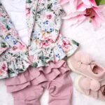 Bluza niemowlęca dla dziewczynki w kwiaty z baskinką