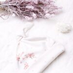 Czapeczka niemowlęca bawełniana delikatne różowe kwiaty