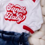 Body/koszulka z czerwoną lamówką Santa Baby