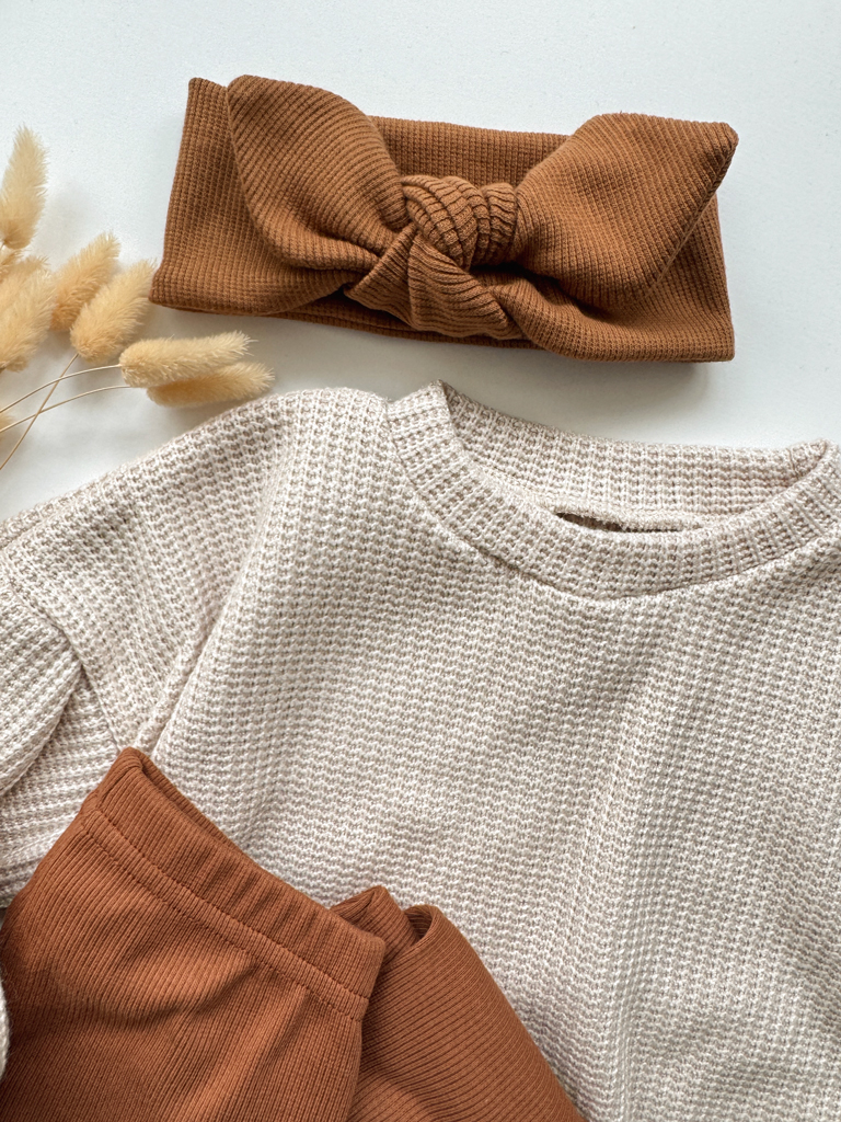 Opaska prążek z kokardą cynamonowa