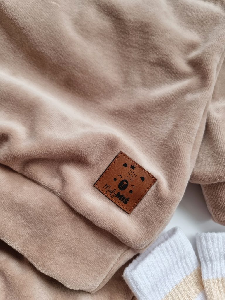 Dres welurowy dziecięcy cappuccino - obrazek 4