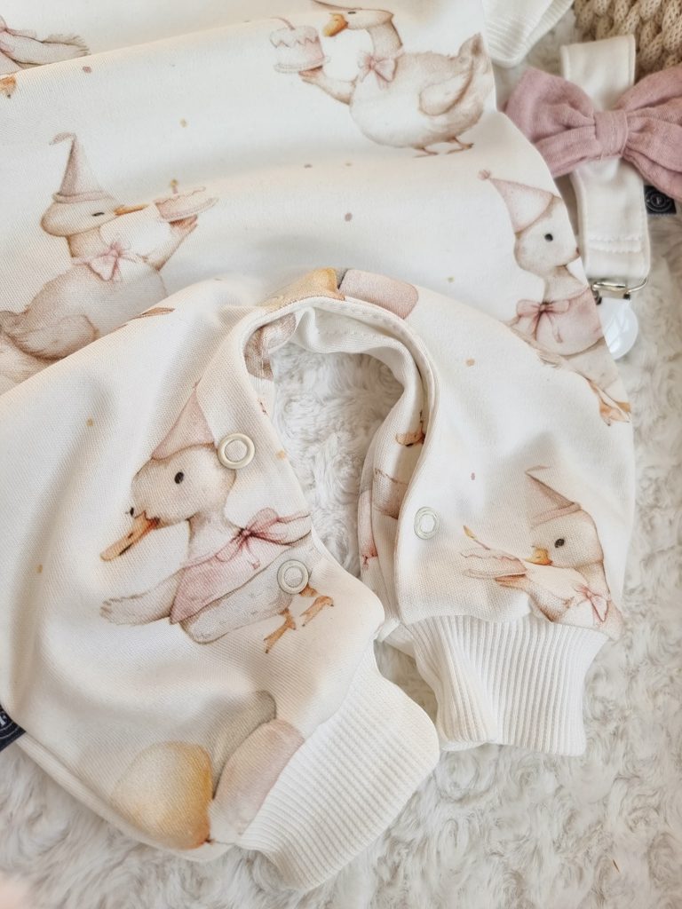 Pajac niemowlęcy bez stópek gąska z tortem - obrazek 3