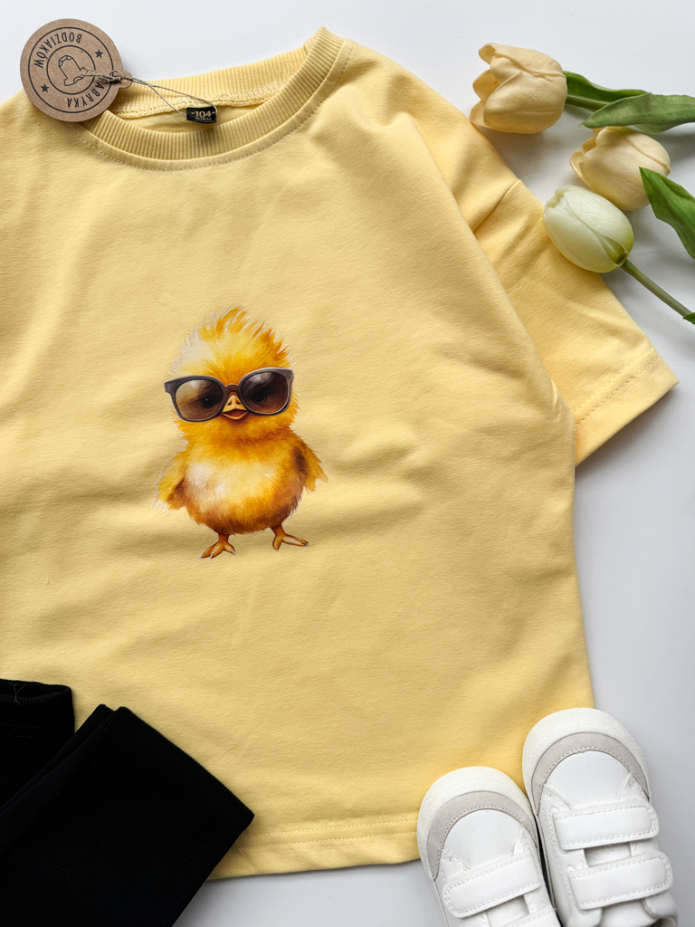 Koszulka dziecięca z nadrukiem żółtego kurczaczka
