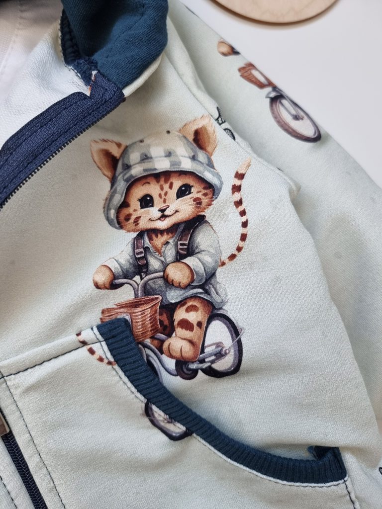 Dres chłopięcy kotek na rowerze - obrazek 3
