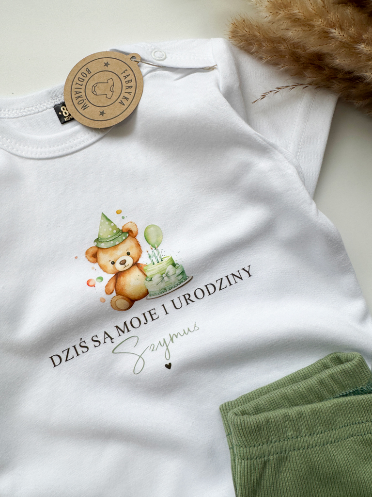 Body niemowlęce misio z pistacjowym tortem