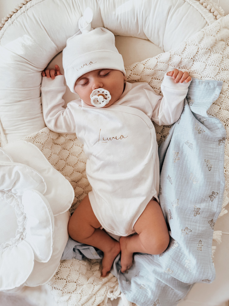 Zestaw wyprawkowy dla niemowlaka 6 el.  złote motylki