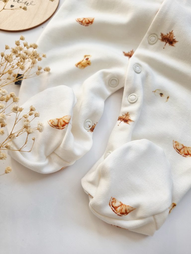 Bawełniany pajac niemowlęcy ze stópkami złota jesień - obrazek 3