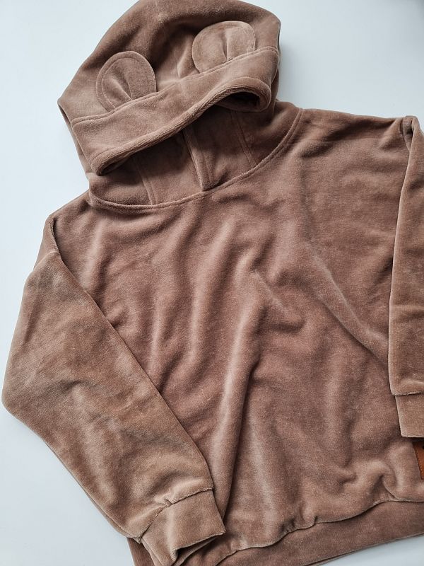 Bluza welurowa kawowa z kapturem rozmiar 116