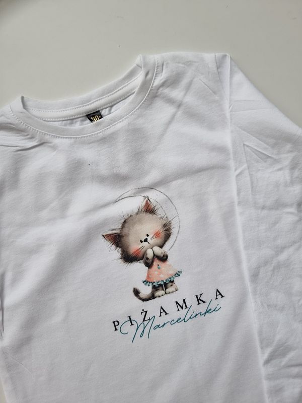 Koszulka biała krótki rękaw piżamka Marcelinki rozmiar 116