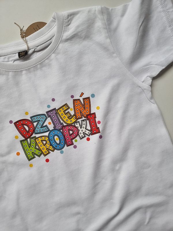 Koszulka biała krótki rękaw dzień kropki rozmiar 122