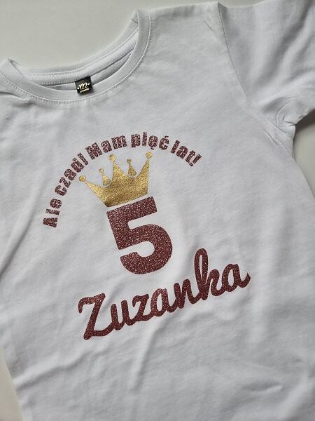Koszulka biała krótki rękaw czad 5 lat Zuzanka rozmiar 122