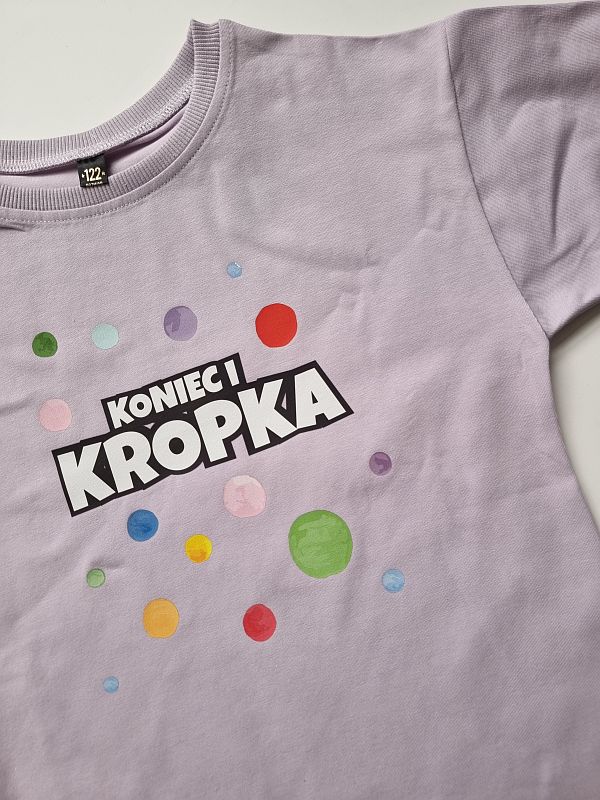 Koszulka liliowa krótki rękaw koniec i kropka rozmiar 122