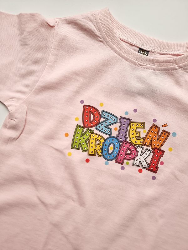 Koszulka morelowa krótki rękaw dzień kropki rozmiar 122