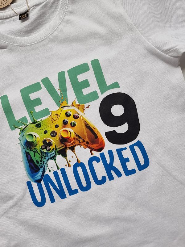 Koszulka biała krótki rękaw level 9 unlocked rozmiar 134