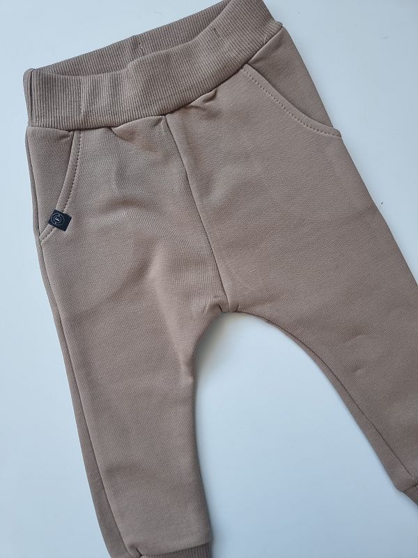 Spodnie dresowe kawowe rozmiar 80