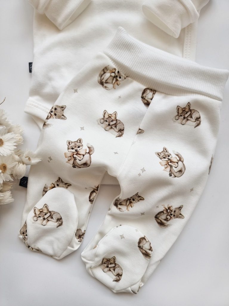 Półśpiochy niemowlęce wilki z kokardami