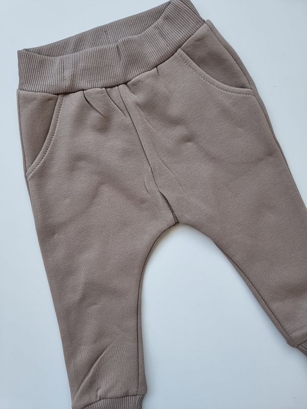 Spodnie dresowe kawowe rozmiar 80