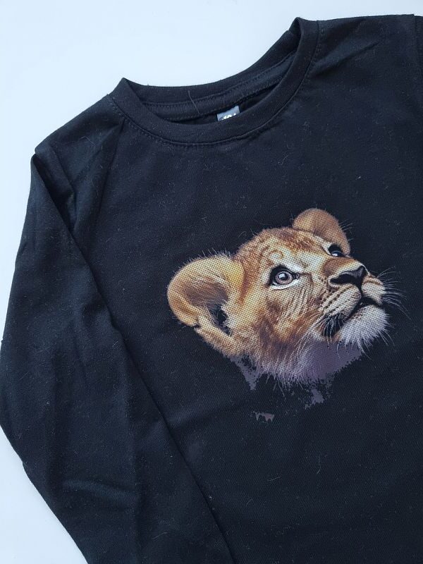 Koszulka czarna długi rękaw lew rozmiar 104