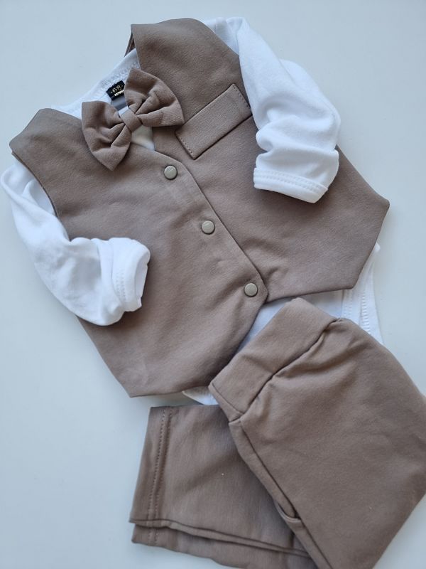 Kamizelka beżowa rozmiar 116