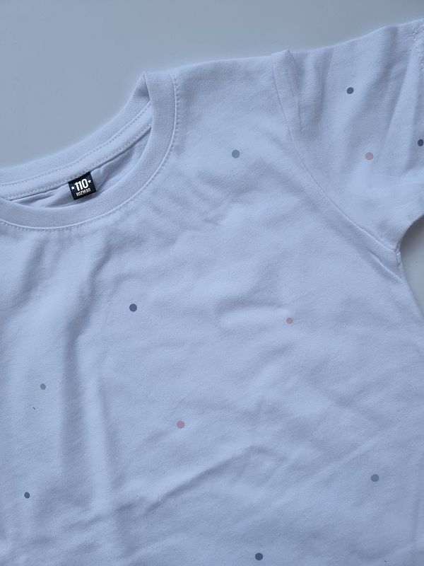 Koszulka biała krótki rękaw kolorowe kropki rozmiar 110