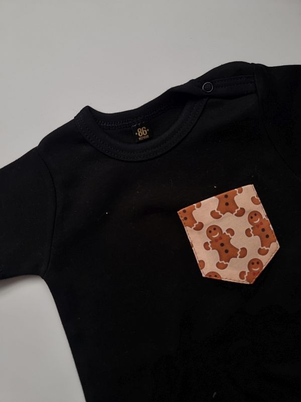 Body czarne krótki rękaw kieszonka pierniki rozmiar 86