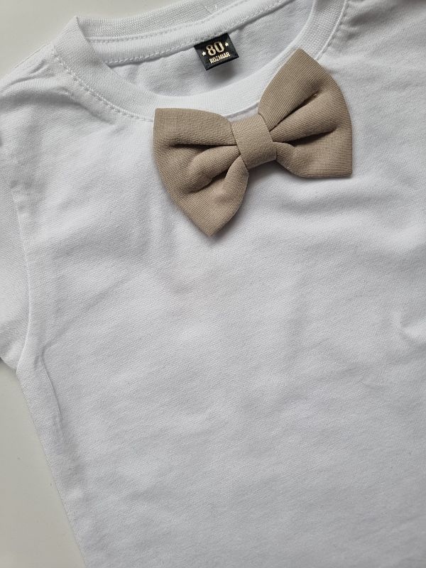 Koszulka biała krótki rękaw beżowa mucha rozmiar 80