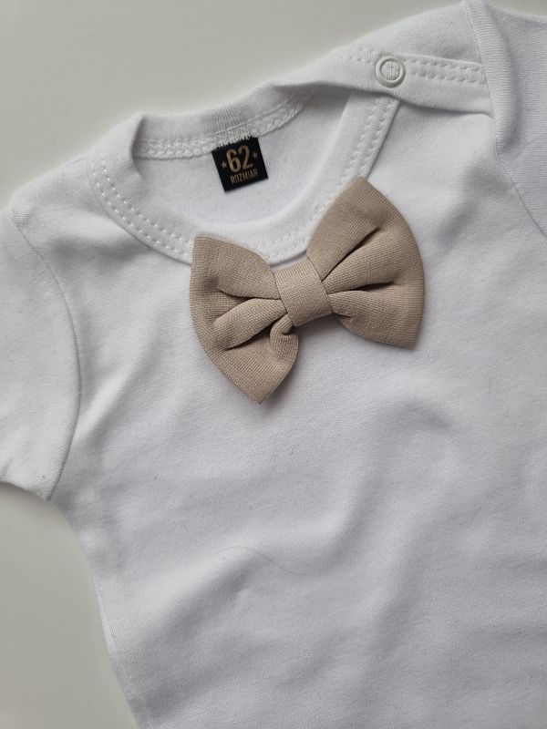 Body białe krótki rękaw jasnobożowa mucha rozmiar 62