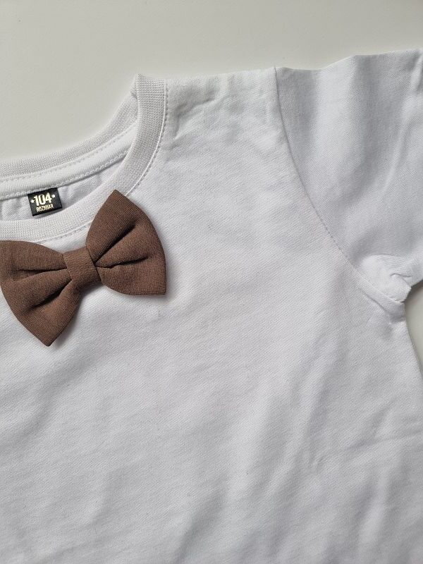 Koszulka biała krótki rękaw brązowa mucha rozmiar 104