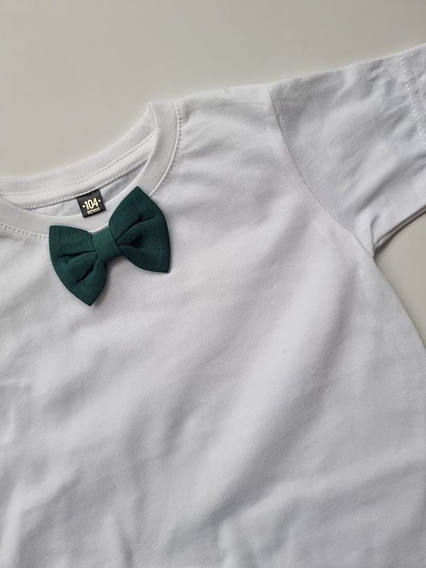 Koszulka biała krótki rękaw zielona mucha rozmiar 104