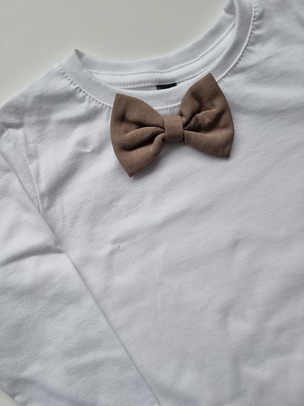 Koszulka biała długi rękaw kawowa mucha rozmiar 92