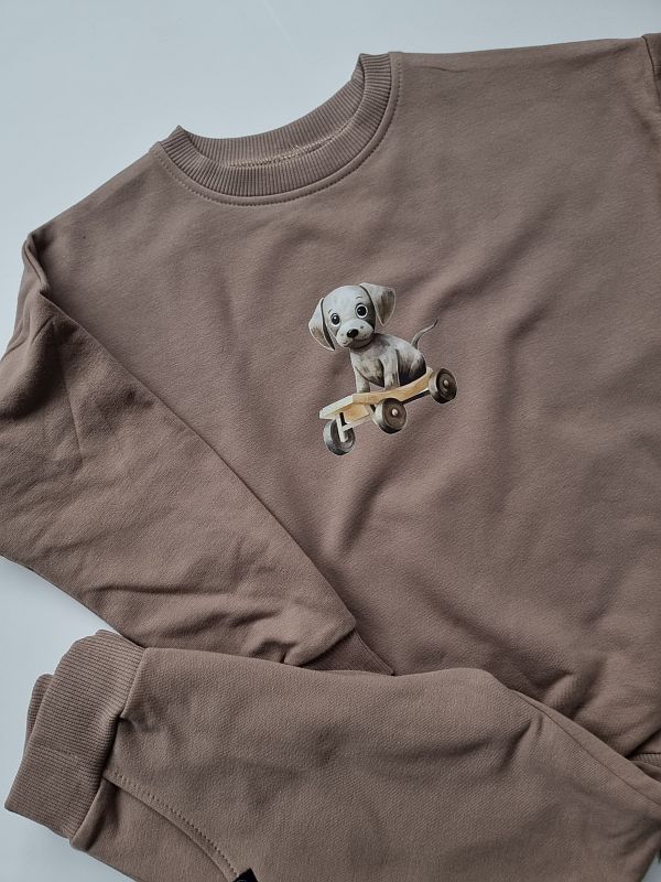 Komplet kawowy bluza + spodnie pies na deskorolce rozmiar 110