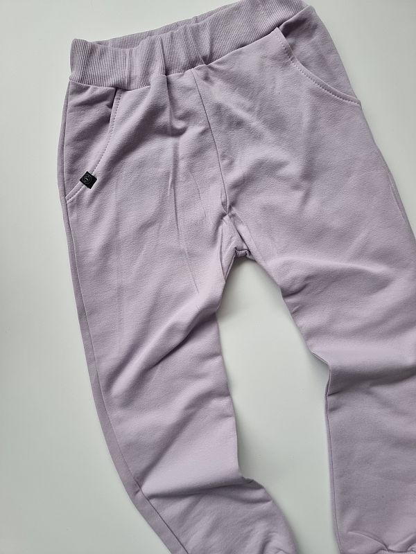 Spodnie dresowe liliowe rozmiar 110