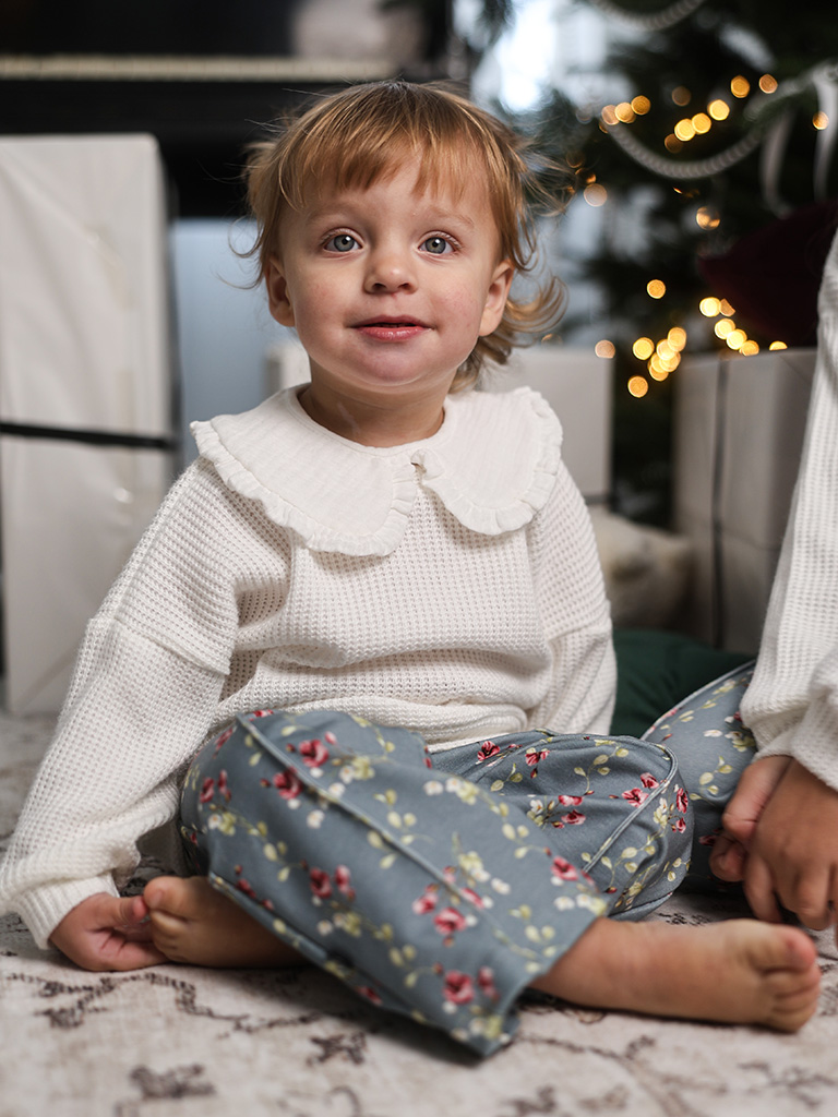 Sweter dziecięcy ecru