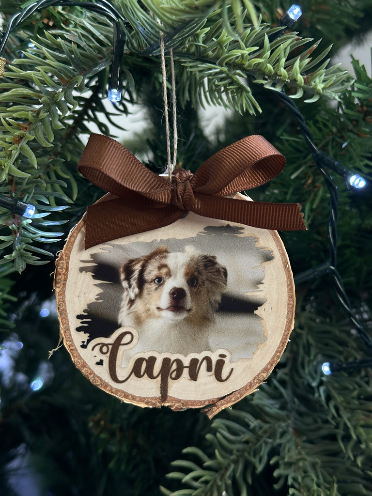 Drewniana bombka ze zdjęciem pupila