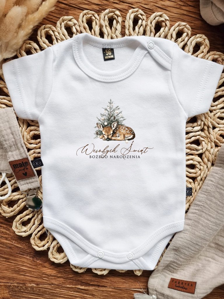 Body niemowlęce sarenka przy choince