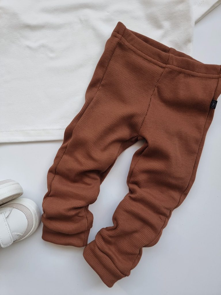 Getry prążkowane cynamonowe