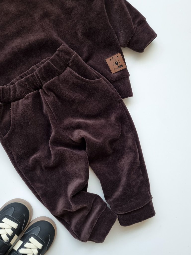 Dres welurowy dziecięcy czekoladowy bluza + spodnie - obrazek 3