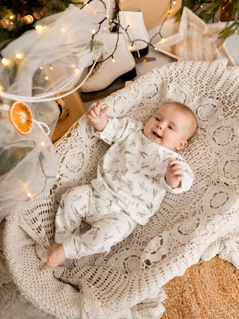 Komplet dla dziecka gałązki koszulka + spodnie