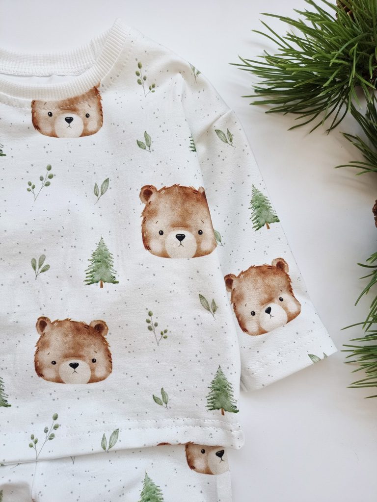 Komplet dla dziecka niedźwiadki w lesie koszulka + spodnie - obrazek 3