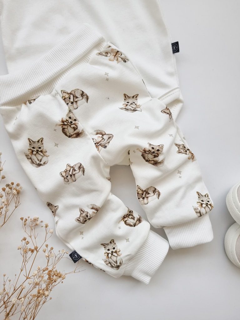 Spodnie niemowlęce wilki z kokardkami