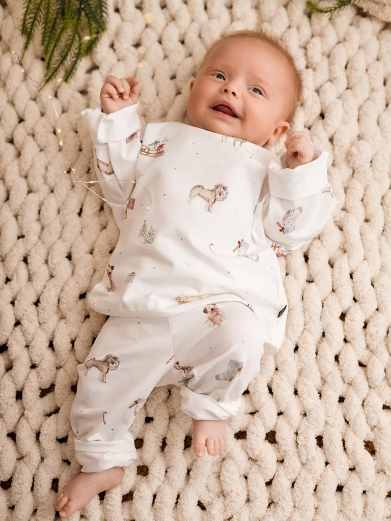 Komplet dla dziecka świąteczne pieski koszulka + spodnie