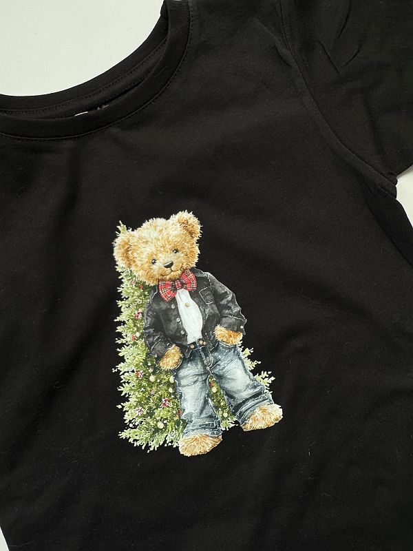 Koszulka czarna krótki rękaw miś przy choince rozmiar 128