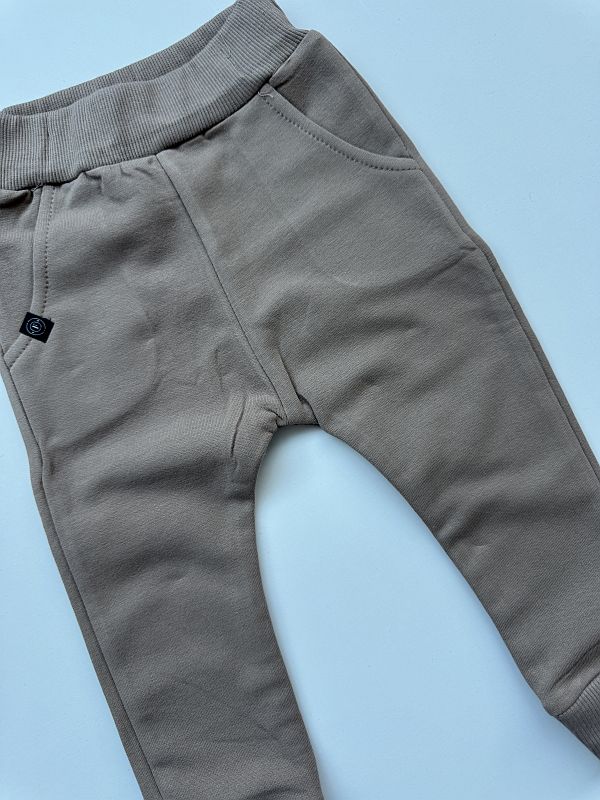 Spodnie dresowe kawowe rozmiar 80