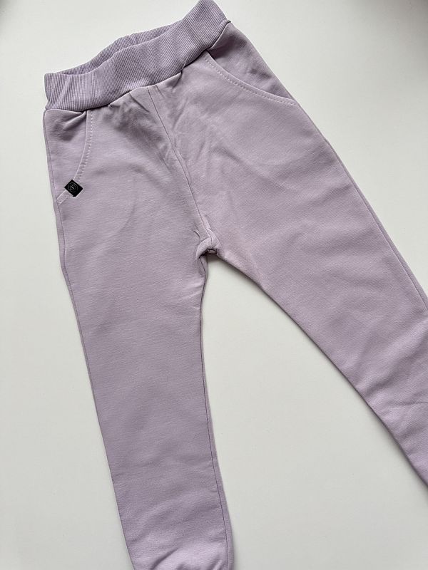 Spodnie dresowe liliowe rozmiar 98
