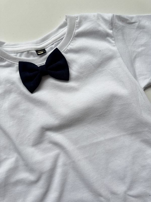 Koszulka biała krótki rękaw granatowa mucha rozmiar 110