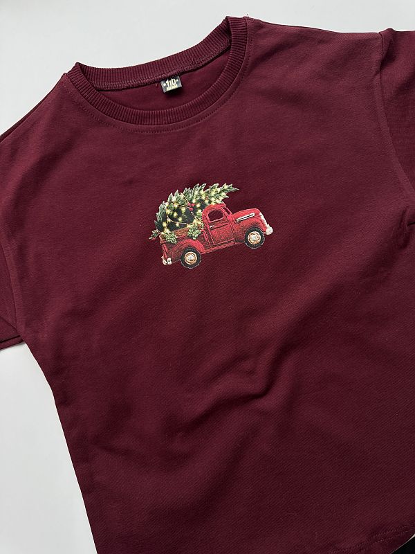 Koszulka bordowa z autkiem z choinką 110