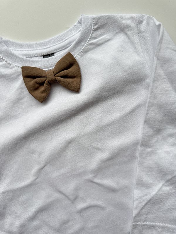 Koszulka biała długi rękaw kawowa mucha rozmiar 104