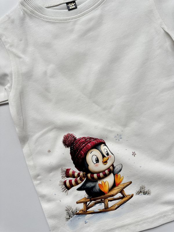 Koszulka ecru krótki rękaw pingwinek na sankach rozmiar 104